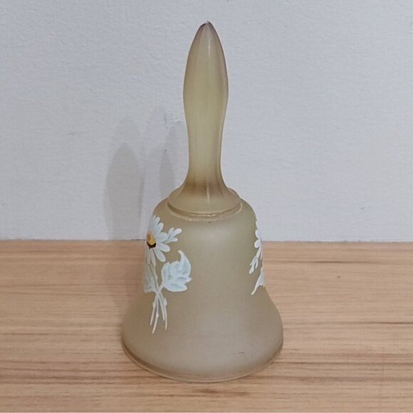 Vintage Westmoreland Yellow Satin Glass Bell Hand Painted Floral Flower Daisy - Picture 5 of 10
